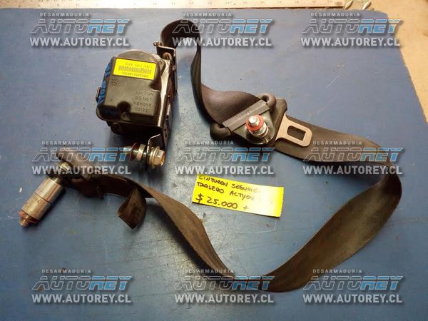 Cinturon seguridad trasero derecho Ssangyong Actyon 2007 al 2012 $10.000 mas iva
