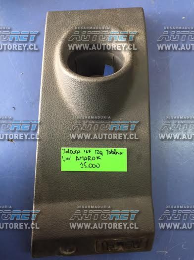 Tapa inferior izquierda tablero porta boton luces Volkswagen Amarok $10.000 mas iva (2)