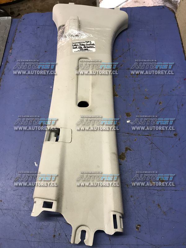 Tapiz cubre pilar central superior izquierdo Volkswagen Amarok $15.000 mas iva (2)