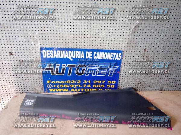 Tapiz cubre pilar trasero inferior derecho Volkswagen Amarok $10.000 mas iva