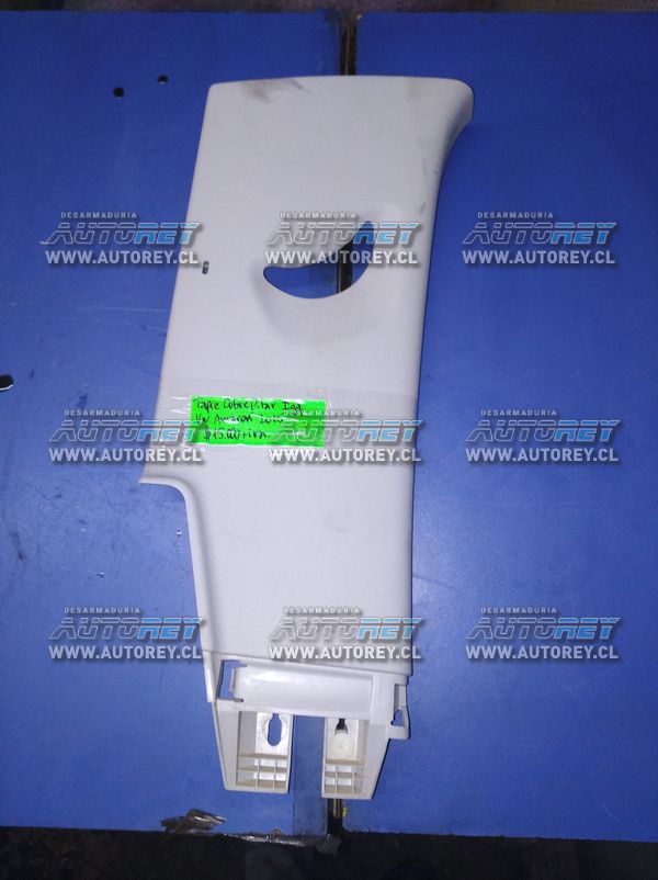 Tapiz cubre pilar trasero superior izquierdo Volkswagen Amarok $10.000 mas iva