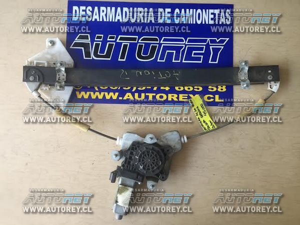 Cremallera alza vidrio electrica puerta trasera derecha Ssangyong New Actyon 2007 al 2012 $30.000 m
