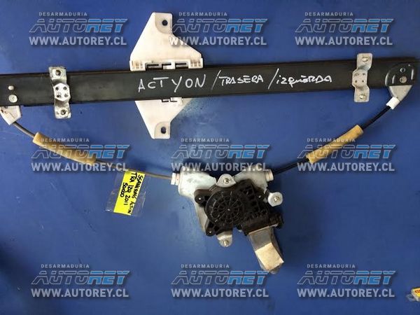 Cremallera alza vidrio electrica puerta trasera izquierda Ssangyong New Actyon 2007 al 2012 $30.000