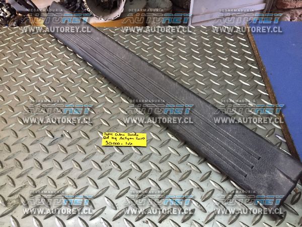 Cubre zocalo delantero izquierdo Ssangyong Actyon 2007 al 2012 $10.000 mas iva (3)