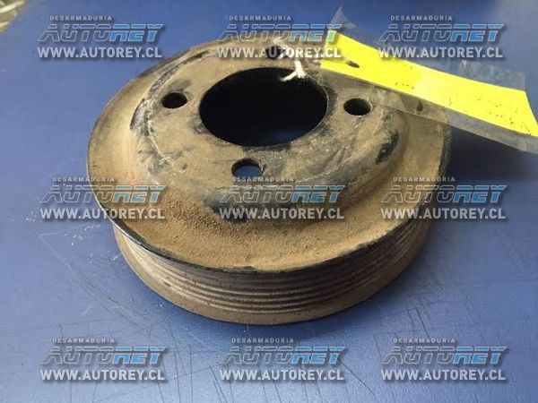 Polea bomba agua Toyota Hilux 2007 al 2015 $10.000 más iva (6)