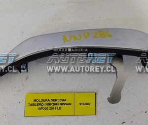 Moldura Derecha Tablero (NNP286) Nissan NP300 2019 LE $10.000 + IVA
