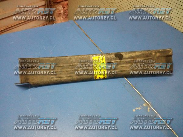 Cubre zocalo trasero derecho Ssangyong Actyon 2007 al 2012 $10.000 mas iva