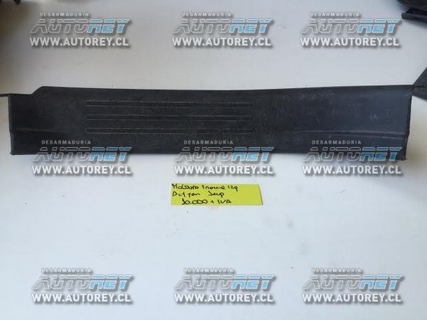 Cubre zocalo trasero izquierdo Ssangyong Actyon 2007 al 2012 $10.000 mas iva