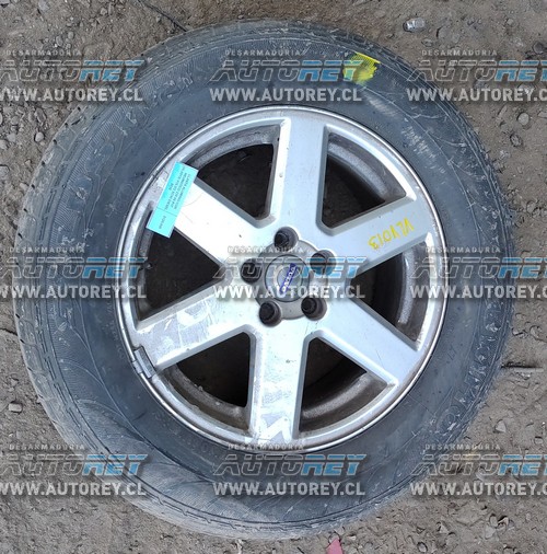 Llanta Aluminio Con Neumático 235 65 R17 (VLV013) Volvo XC90 Diesel 2010 $90.000 + IVA (Parcela)