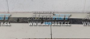 Moldura Izquierda Exterior Zócalo (SGN176) Suzuki Grand Nomade 2.4 2020 $25.000 + IVA