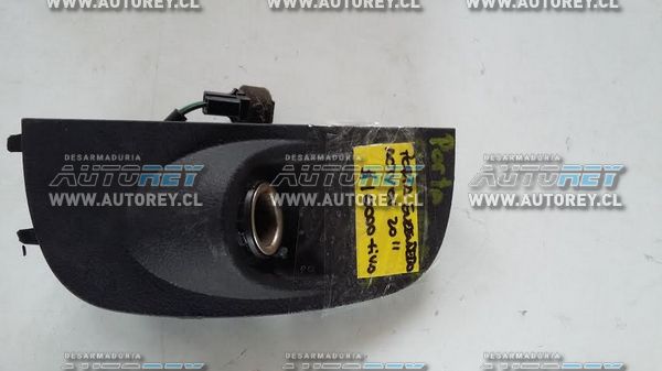 enchufe cargador tablero Ssangyong Actyon 2007 al 2012 $5.000 mas iva