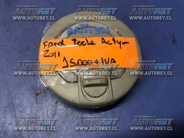 Farol central techo Ssangyong Actyon 2007 al 2012 $8.000 mas iva (3)