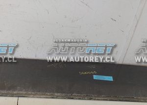 Moldura Exterior Inferior Puerta Delantera Izquierda (SGN065) Suzuki Grand Nomade 2.4 2020 $30.000 +