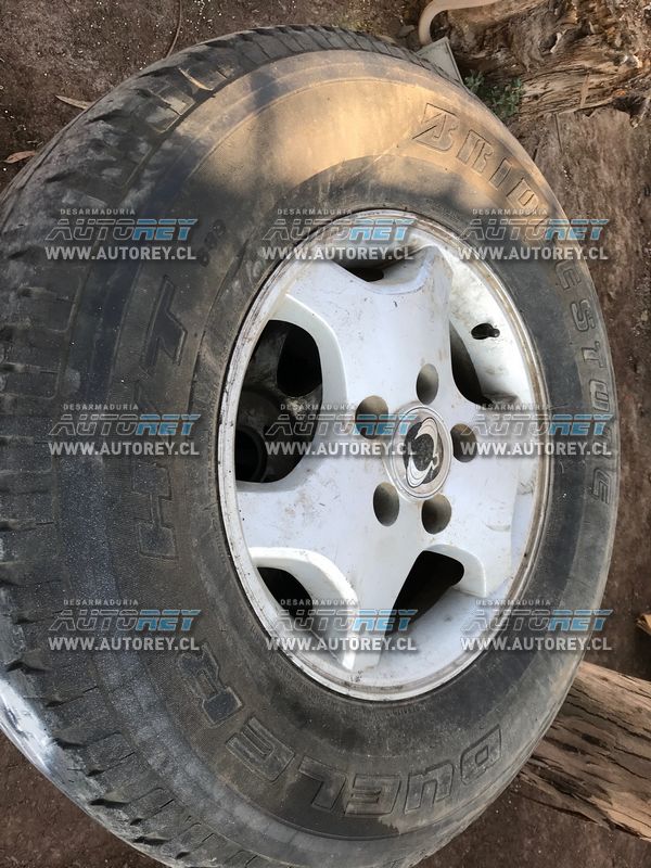 Llanta de aluminio con neumatico (009) 26570R16 Ssangyong Actyon jeep $50.000 mas iva