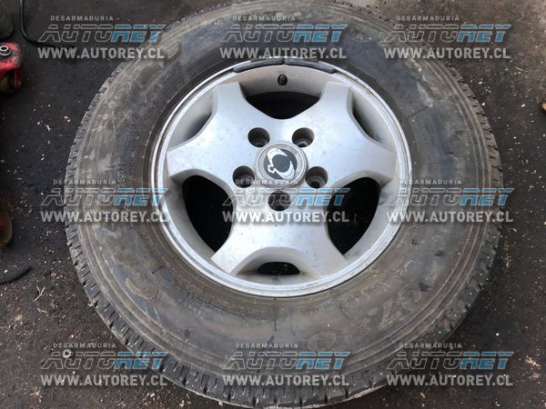 Llanta de aluminio con neumatico (559) 24575R16 Ssangyong Actyon jeep $50.000 mas iva