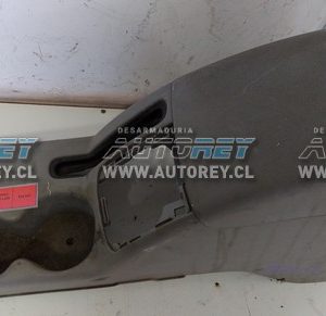 Consola Central Piso (MLA1170) Mitsubishi L200 2.5 2015 $30.000 + IVA