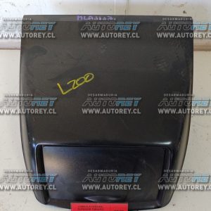 Consola Central Superior Tablero (MLA1117) Mitsubishi L200 2.5 2015 $25.000 + IVA