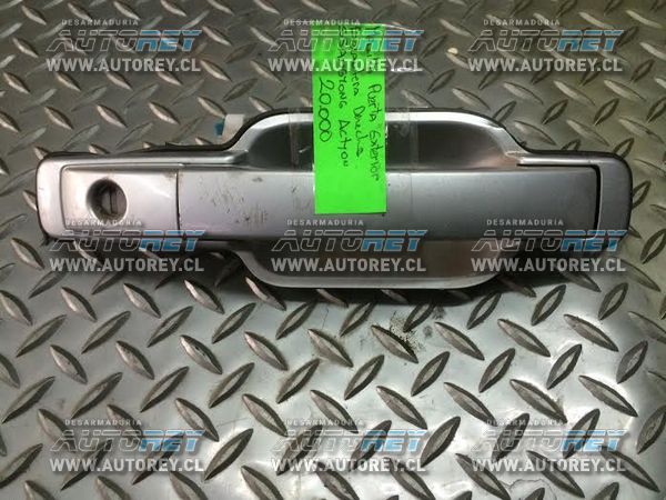 Manilla exterior puerta delantera derecha Ssangyong Actyon 2007 al 2012 $15.000 mas iva (3)