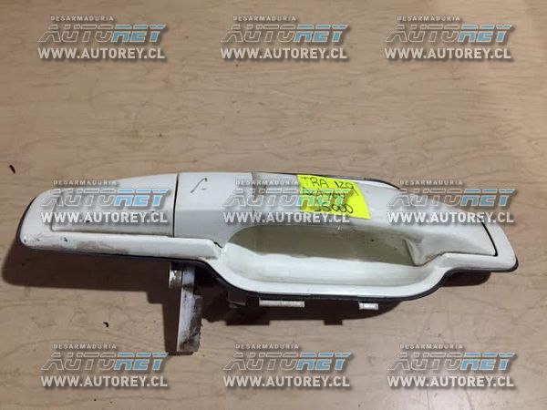 Manilla exterior puerta trasera izquierda Ssangyong Actyon 2007 al 2012 $10.000 mas iva (6)
