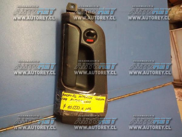 Manilla interior puertas izquierdas Ssangyong Actyon 2007 al 2012 $8.000 mas iva (5)