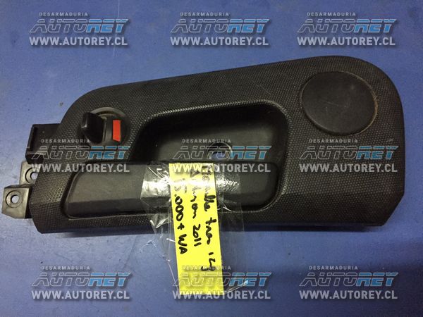 Manilla interior puertas izquierdas Ssangyong Actyon 2007 al 2012 $8.000 mas iva (6)