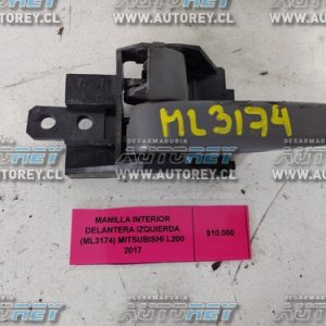 Manilla Interior Delantera Izquierda (ML3174) Mitsubishi L200 2017 $10.000 + IVA