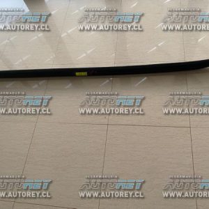 Barra izquierda techo Nissan Xtrail 2010 $30.000 mas iva