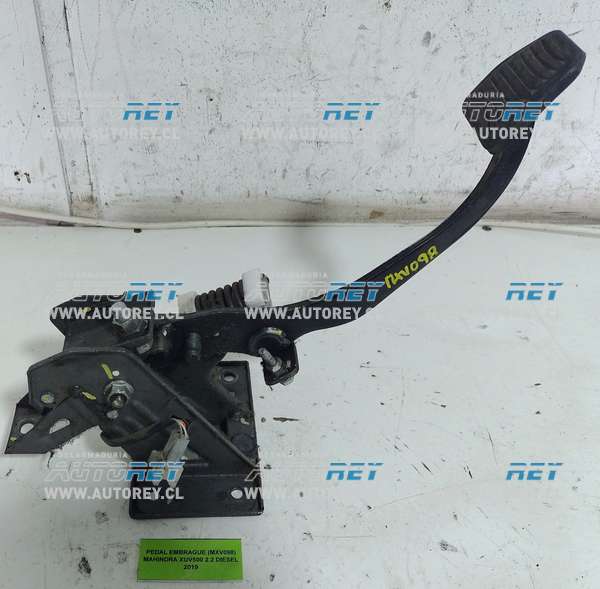 Pedal Embrague (MXV098) Mahindra XUV500 2.2 Diesel 2019 $20.000 + IVA