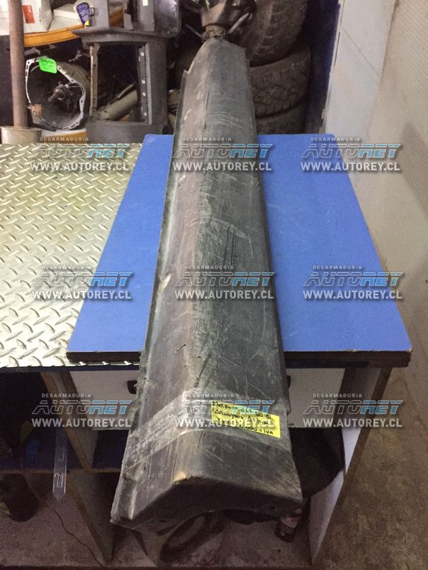 Moldura cubre zocalo exterior delantero derecho Ssangyong Actyon 2007 al 2012 $18.000 mas iva (3)