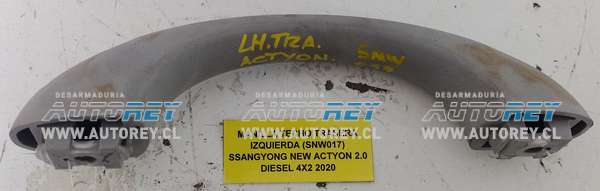 Manilla Techo Trasera Izquierda (SNW017) SSangyong New Actyon 2.0 Diesel 4×2 2020 $10.000 + IVA