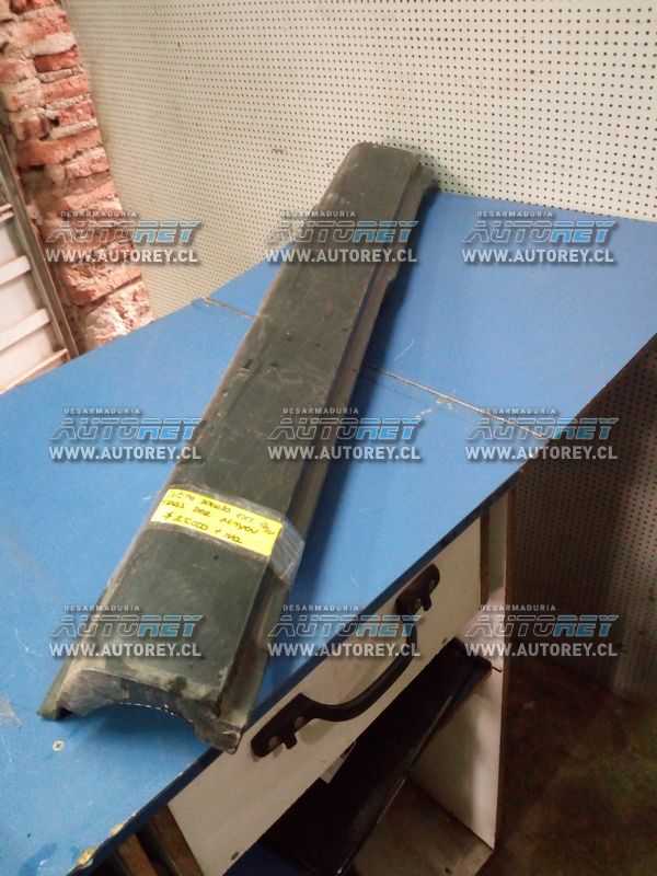 Moldura cubre zocalo exterior trasero derecho Ssangyong Actyon 2007 al 2012 $18.000 mas iva (5)