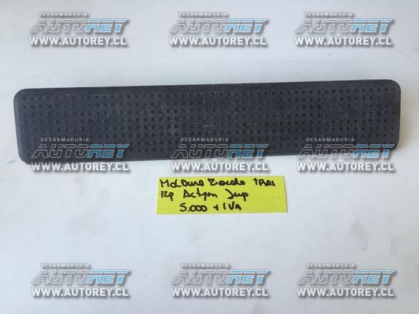 Moldura cubre zocalo interior trasero izquierdo Ssangyong Actyon 2007 al 2012 $5.000 mas iva (2)