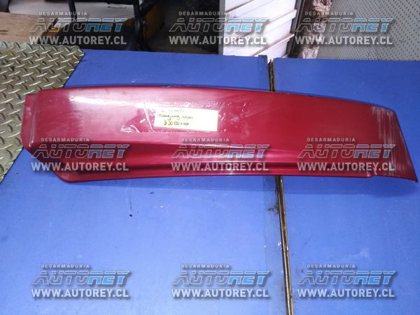 Moldura exterior pilar trasero derecho Ssangyong Actyon $10.000 mas iva (2)