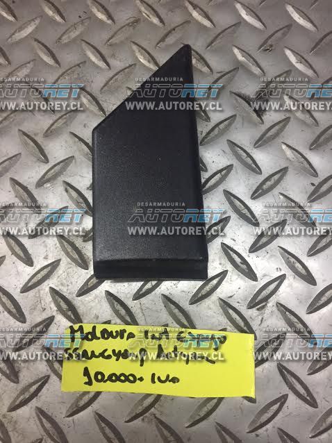 Moldura interior espejo derecho Ssangyong Actyon 2007 al 2012 $5.000 mas iva (3)