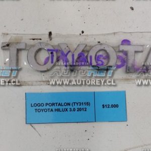 Logo Portalón (TY3115) Toyota Hilux 3.0 2012 $12.000 + IVA