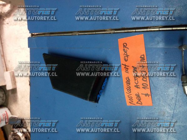 Moldura interior espejo derecho Ssangyong Actyon 2007 al 2012 $5.000 mas iva (4)