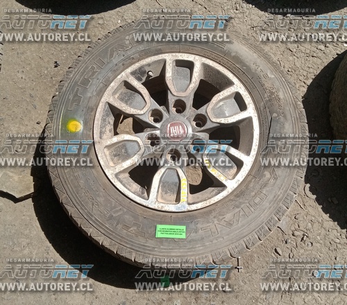 Llanta Aluminio Detalle Con Neumático Malo (FIF197) Fiat FullBack 2018 4×4$80.000 + IVA (Parcela)