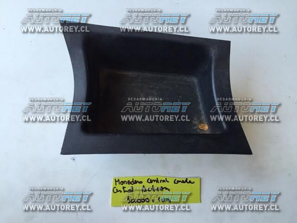 Monedero consola central Ssangyong Actyon 2007 al 2012 $5.000 mas iva (2)