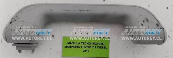 Manilla Techo (MXV025) Mahindra XUV500 2.2 Diesel 2019 $5.000 + IVA