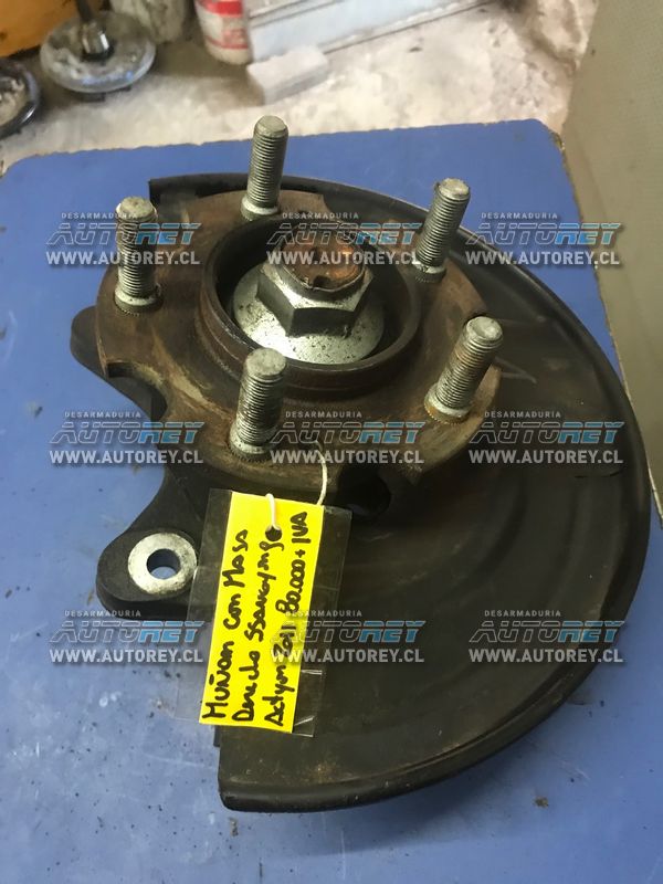 Munon con masa delantero derecho Ssangyong Actyon 4×2 2007 al 2012 $50.000 mas iva (2)