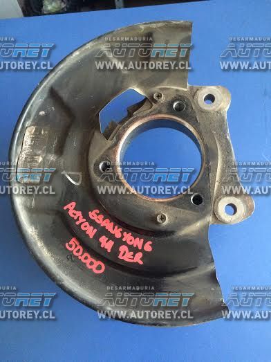 Munon delantero derecho Ssangyong Actyon 4×4 2007 al 2012 $40.000 mas iva (2)