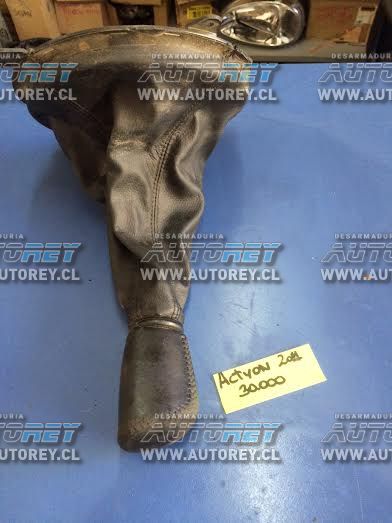 Palanca cambio mecanica con funda Ssangyong Actyon 2007 al 2012 $25.000 mas iva