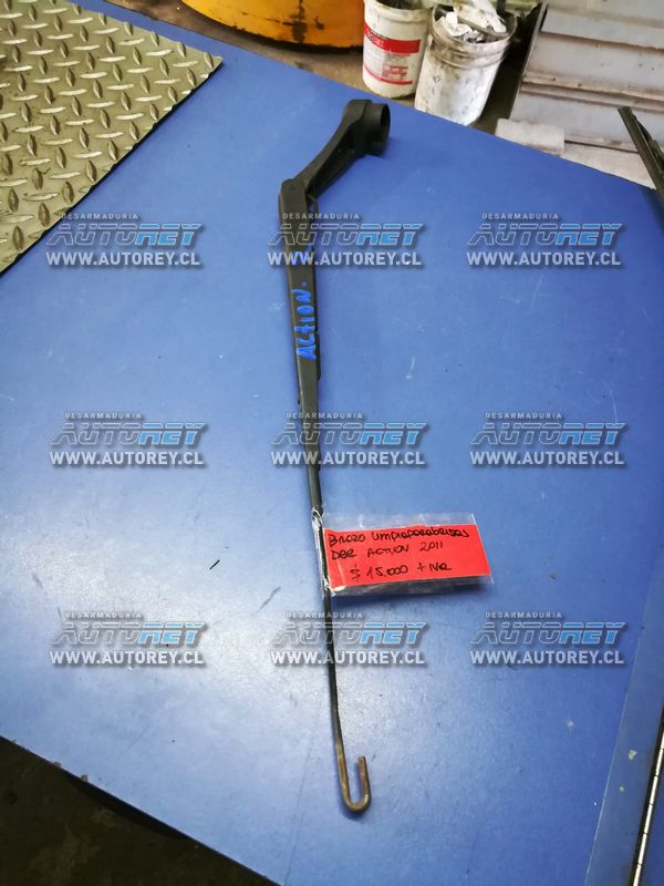 Plumilla limpiaparabrisas derecha Ssangyong Actyon 2007 al 2012 $15.000 mas iva (2)