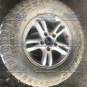 Llanta de aluminio con neumático 24575R16 Ssangyong Actyon  New Actyon 07-18 (302) $90.000 más iva