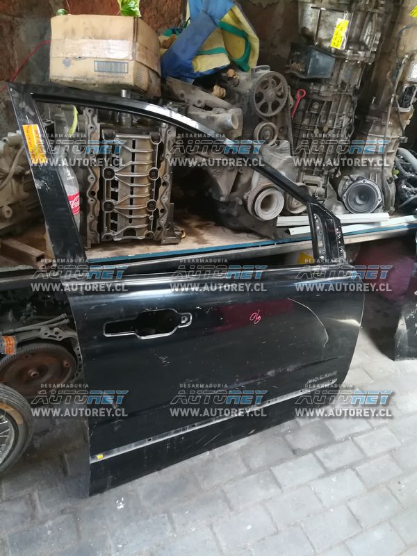 Puerta delantera derecha Ssangyong Actyon 2007 al 2012 $90.000 mas iva (2)