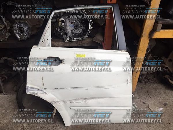 Puerta trasera derecha con detalle Ssangyong Actyon Jeep 2007 al 2012 $20.000 mas iva