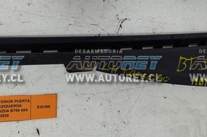 Moldura Exterior Puerta Trasera Izquierda (MBT3046) Mazda BT50 4×4 2.2 2020 $10.000 + IVA