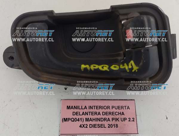Manilla Interior Puerta Delantera Derecha (MPQ041) Mahindra Pik Up 2.2 4×2 Diesel 2018 $5.000 + IVA