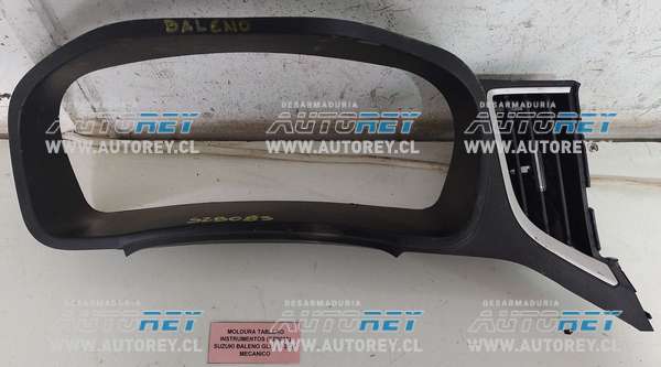 Moldura Tablero Instrumentos (SZB083) Suzuki Baleno GLS 1.4 2021 Mecánico $15.000 + IVA.jpeg