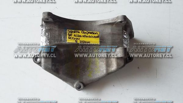 Soporte compresor aire acondicionado Ssangyong Actyon 2007 al 2012 $15.000 mas iva